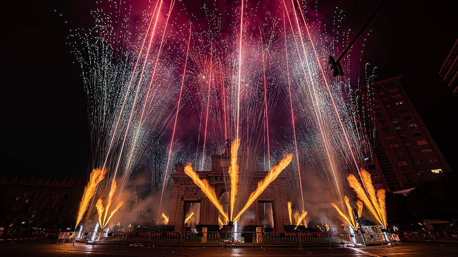 2024 Frederic Lepla Porta De Mar Pirotecnia Vulcano